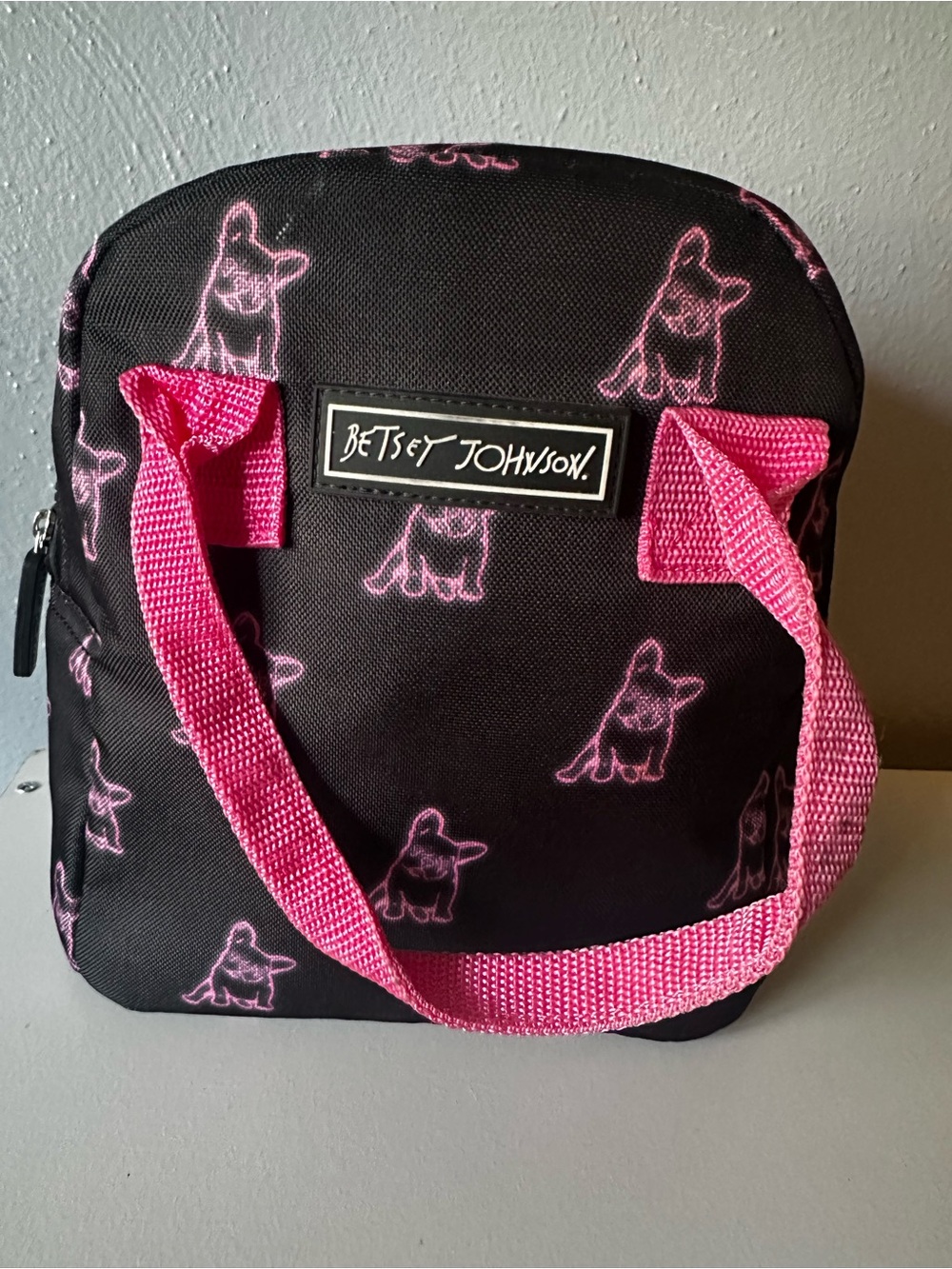 Betsey Johnson Black & Hot Pink insulated lunch bag